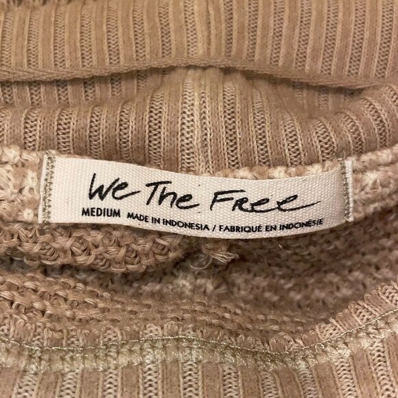 Free People We The Free She’s a Keeper Sweater Tan Pullover Size Medium - Picture 2 of 15